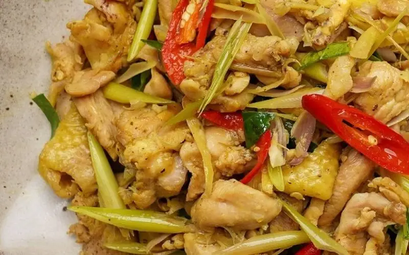 GÀ XÀO XẢ ỚT