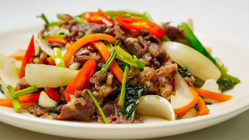 BÒ XÀO HÀNH TÂY